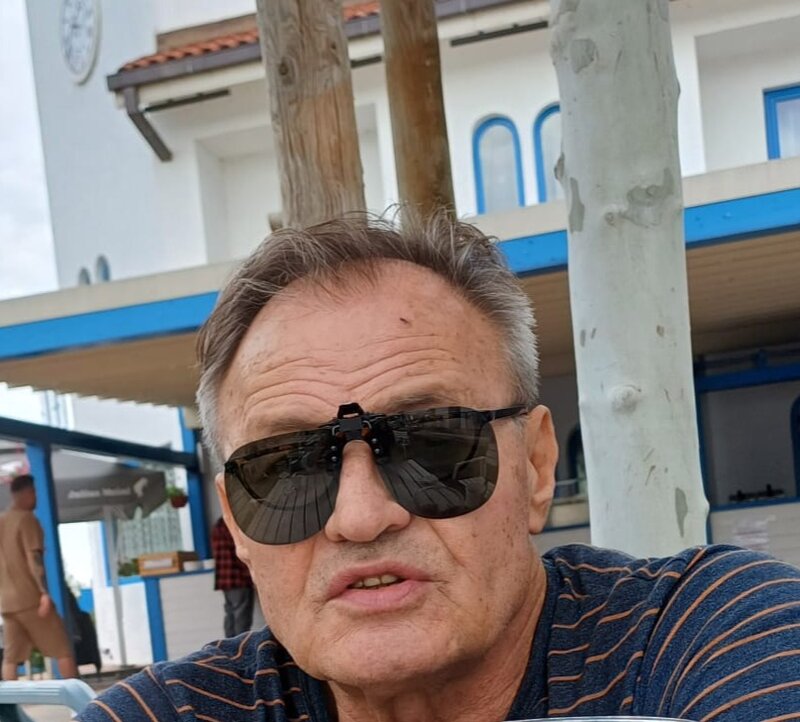 Incerc sa gasesc o partenera de viata.